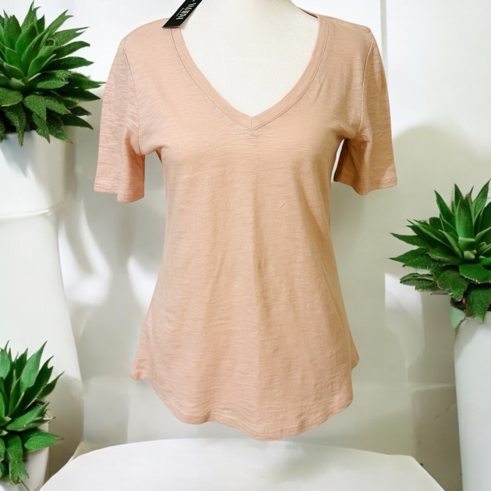 White House Black Market Women's V-Neck Pink Top T-shirt XS NWT - Picture 3 of 12